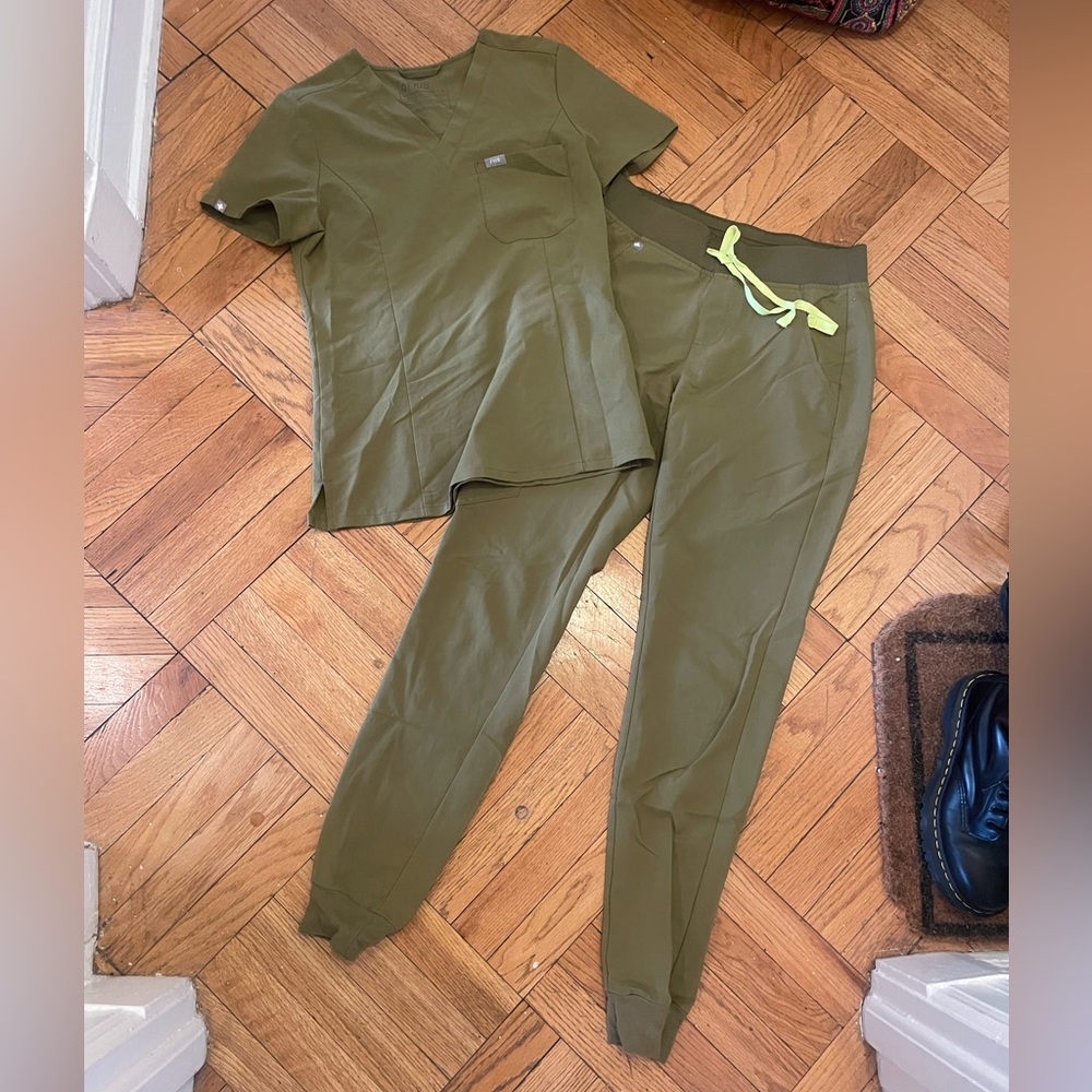 Tall Fig Jogger Scrubs